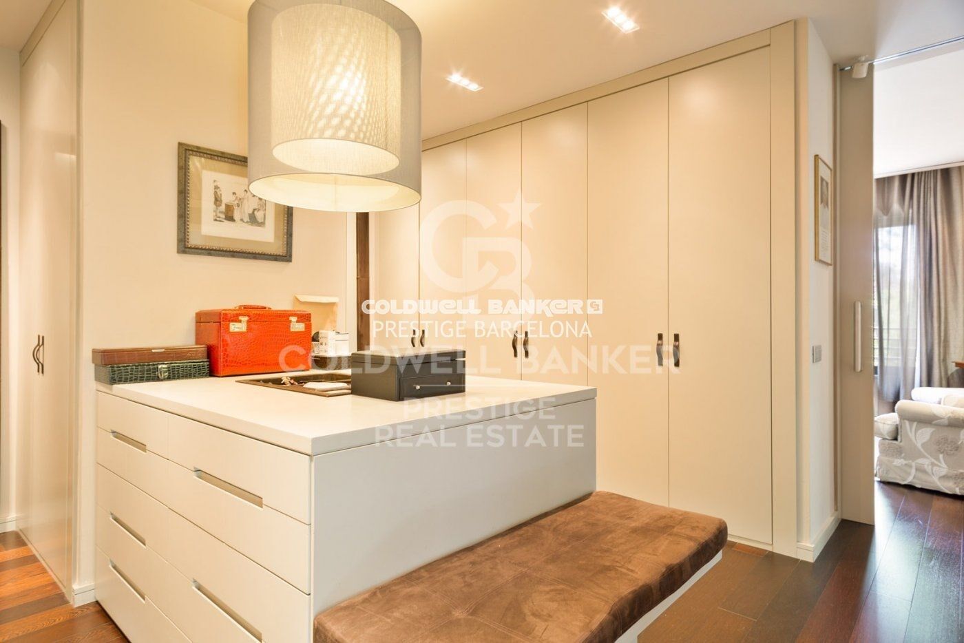 Huoneisto Barcelona, Espanja 5 makuuhuonetta, 500 m2 No. 160396
