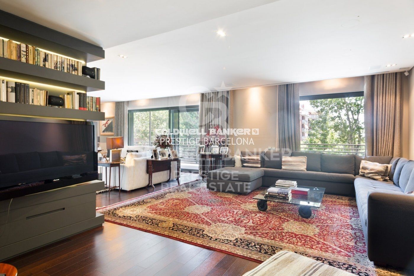 Huoneisto Barcelona, Espanja 5 makuuhuonetta, 500 m2 No. 160396