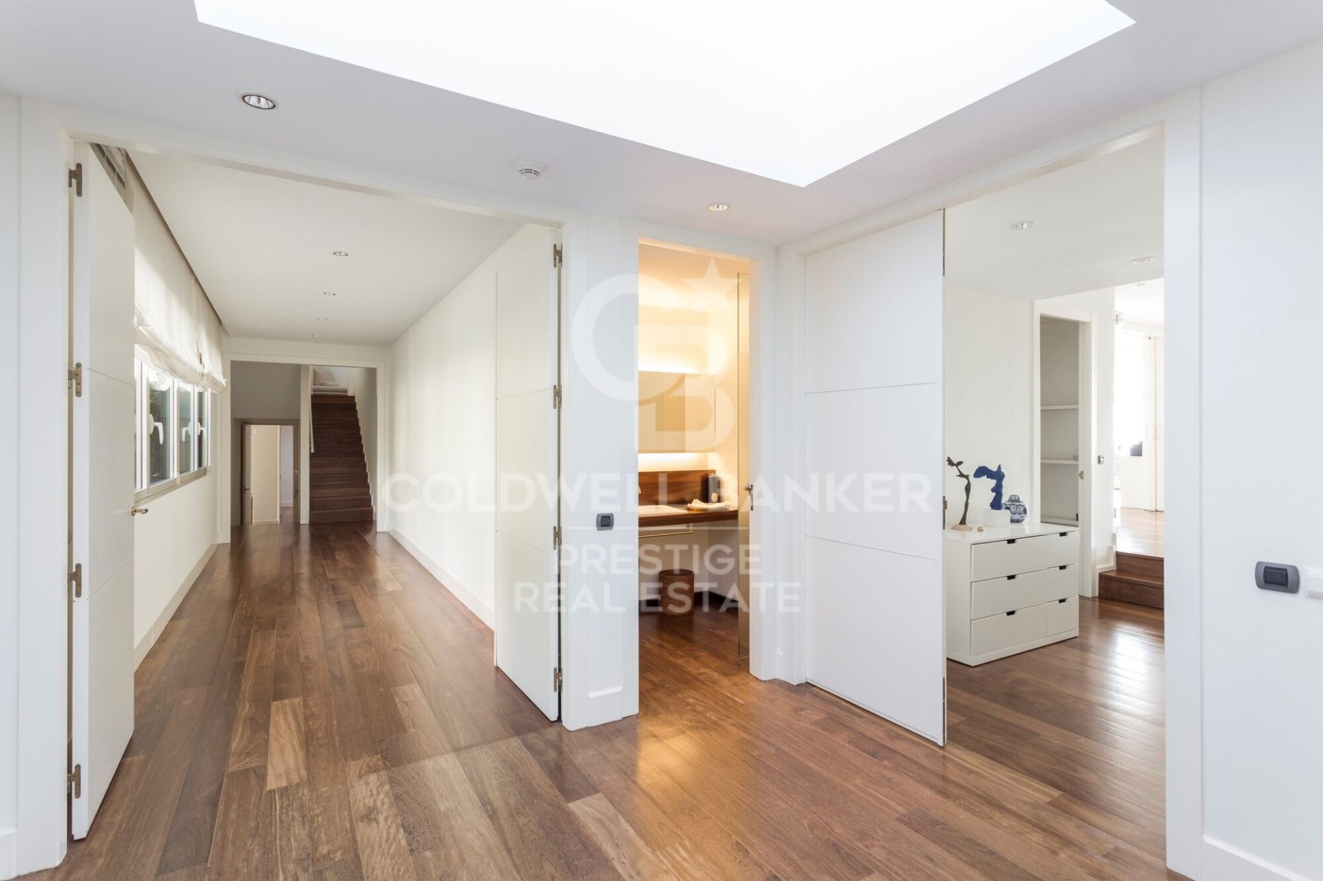 House à Barcelona, Espagne 7 chambres, 900 m2 No. 160394