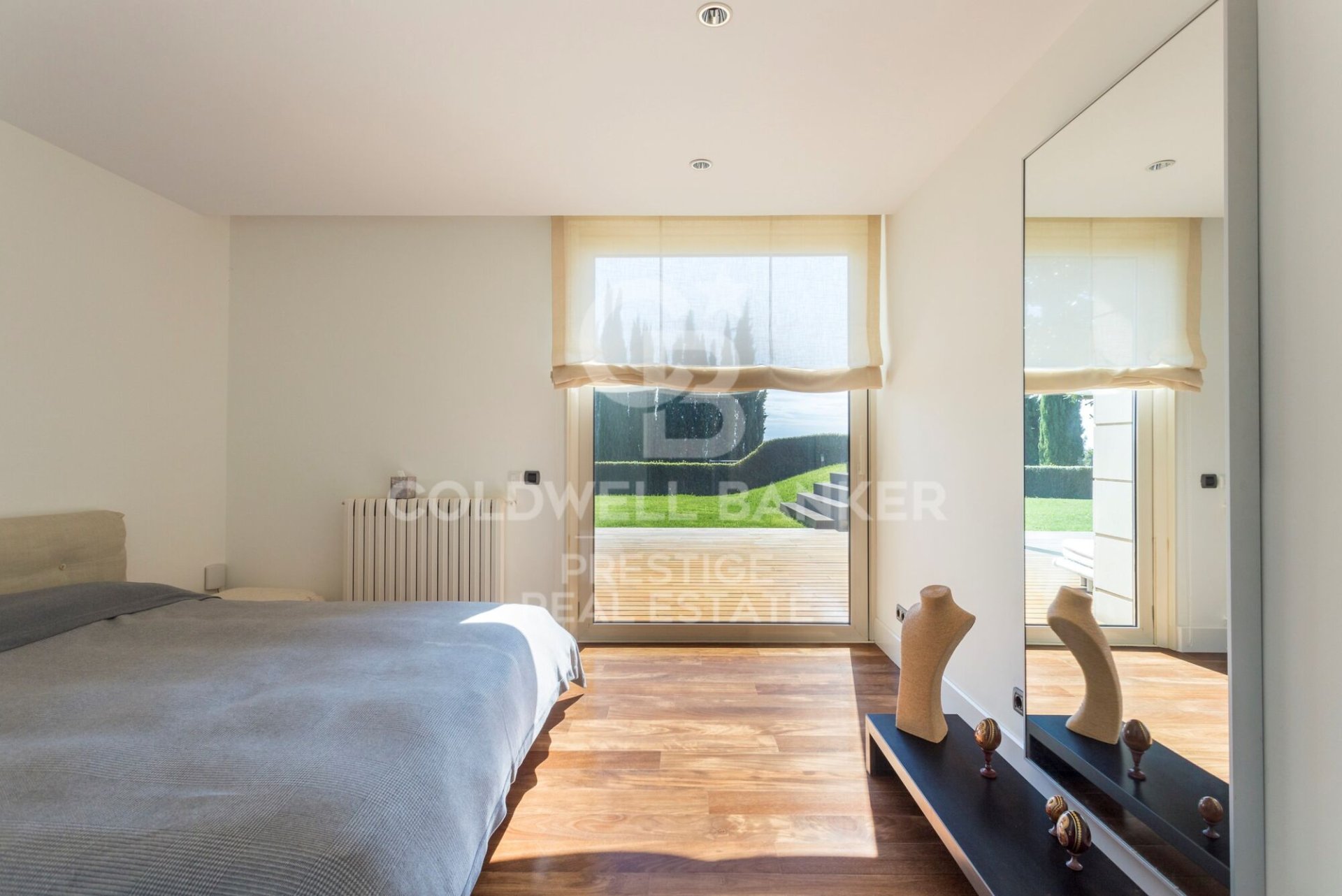 House à Barcelona, Espagne 7 chambres, 900 m2 No. 160394