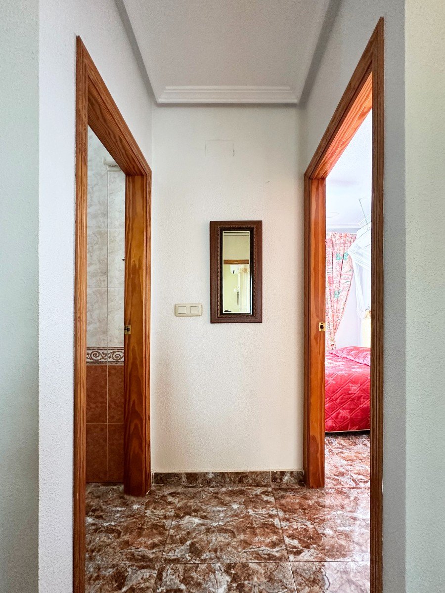 Villetta a schiera a Alicante, Spagna 3 camere da letto, 101 mq. N° 163122