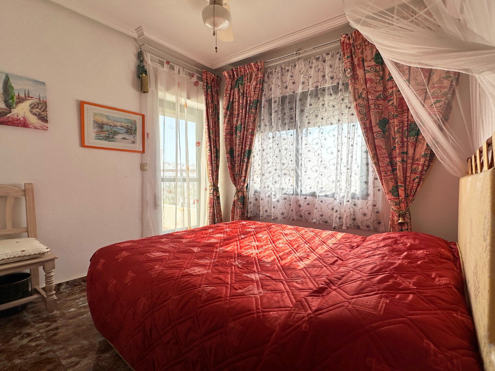 Villetta a schiera a Alicante, Spagna 3 camere da letto, 101 mq. N° 163122