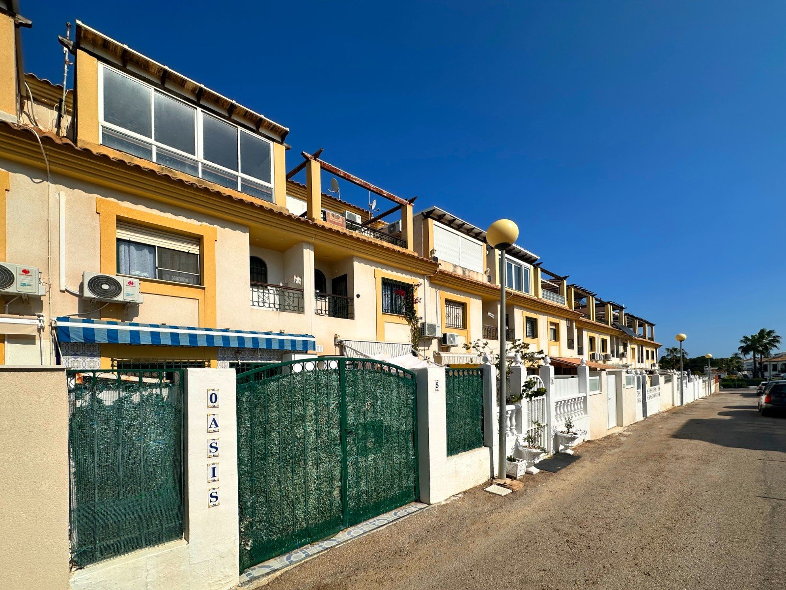 Villetta a schiera a Alicante, Spagna 3 camere da letto, 101 mq. N° 163122
