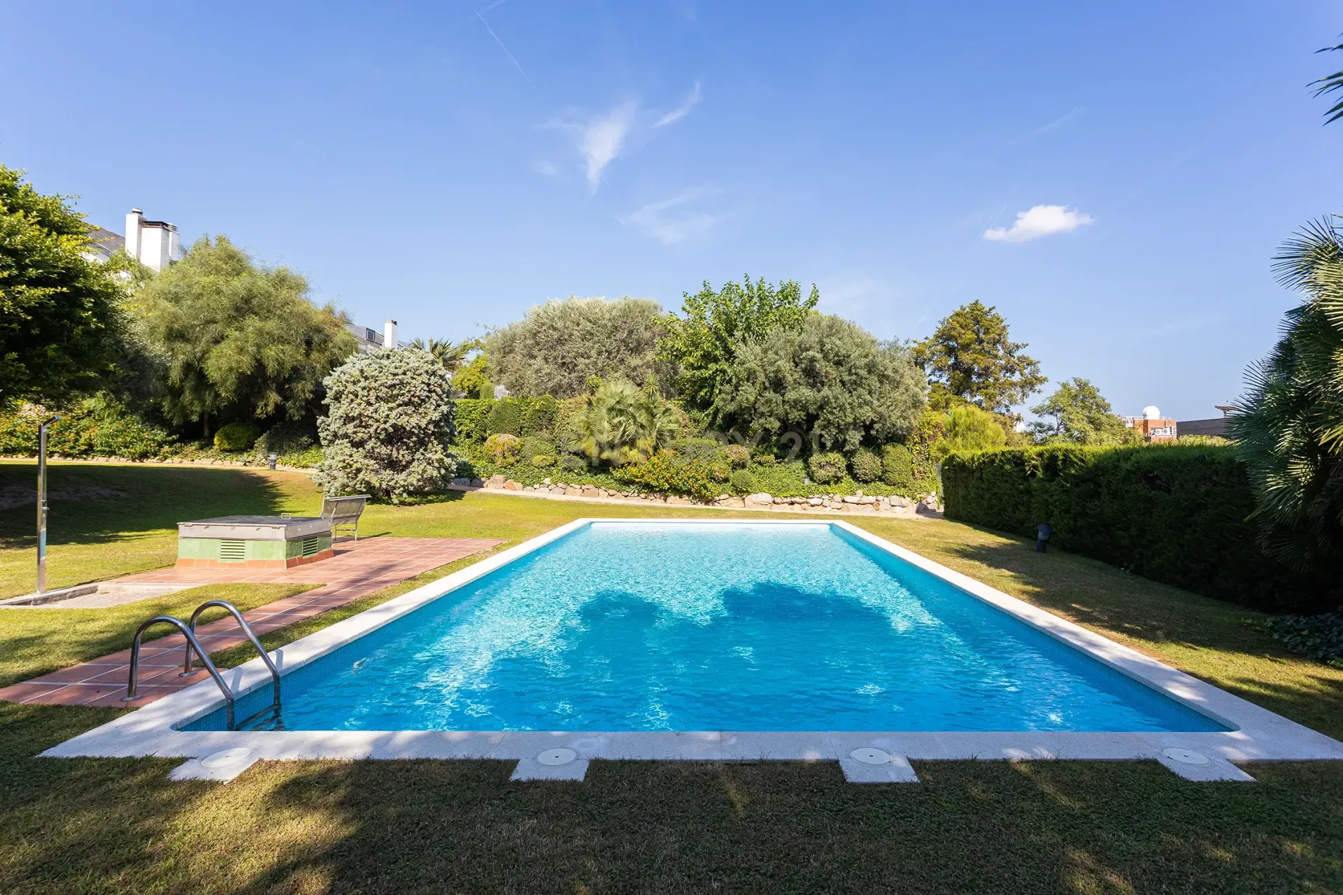 House in Barcelona, Spain 6 bedrooms, 695 sq.m. No. 167073