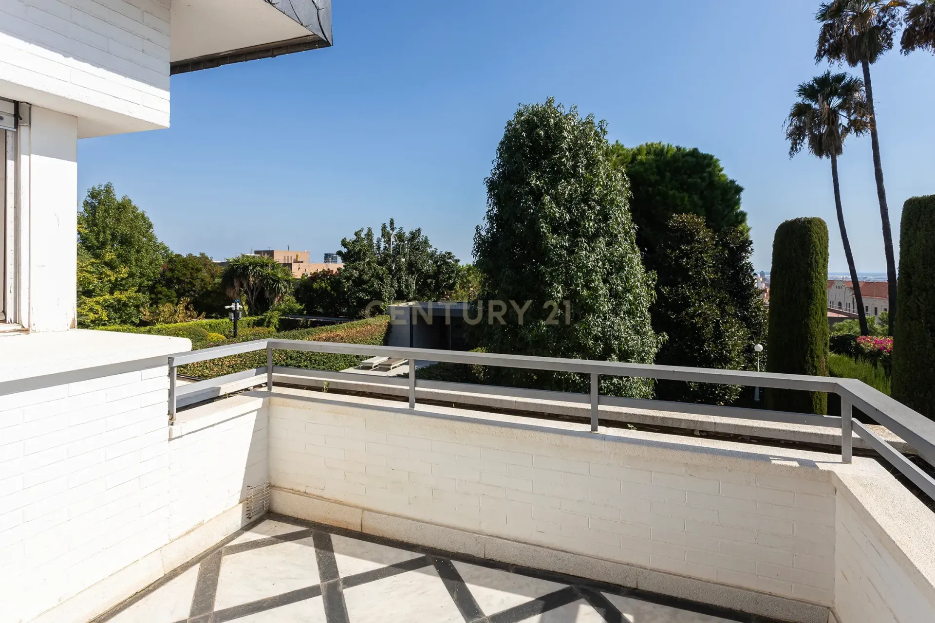 House in Barcelona, Spain 6 bedrooms, 695 sq.m. No. 167073