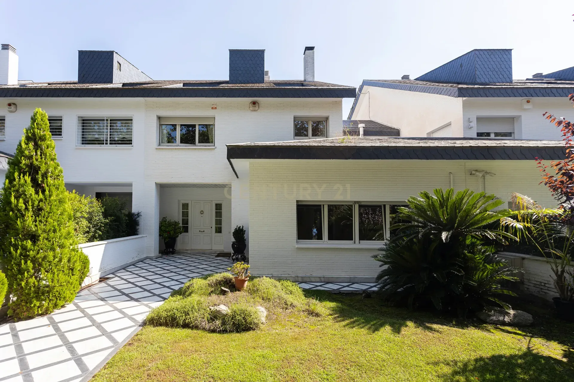 House in Barcelona, Spain 6 bedrooms, 695 sq.m. No. 167073