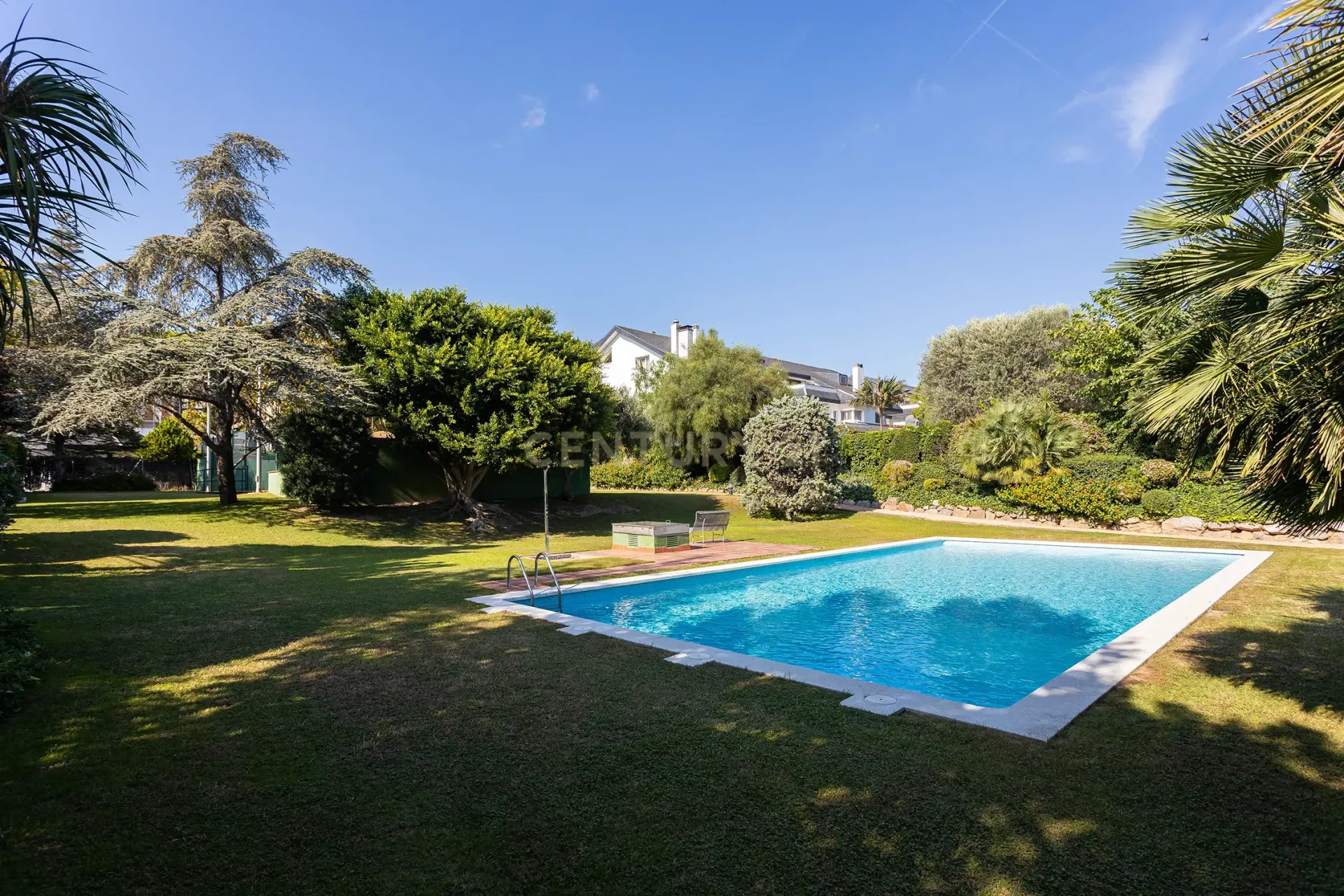 House in Barcelona, Spain 6 bedrooms, 695 sq.m. No. 167073