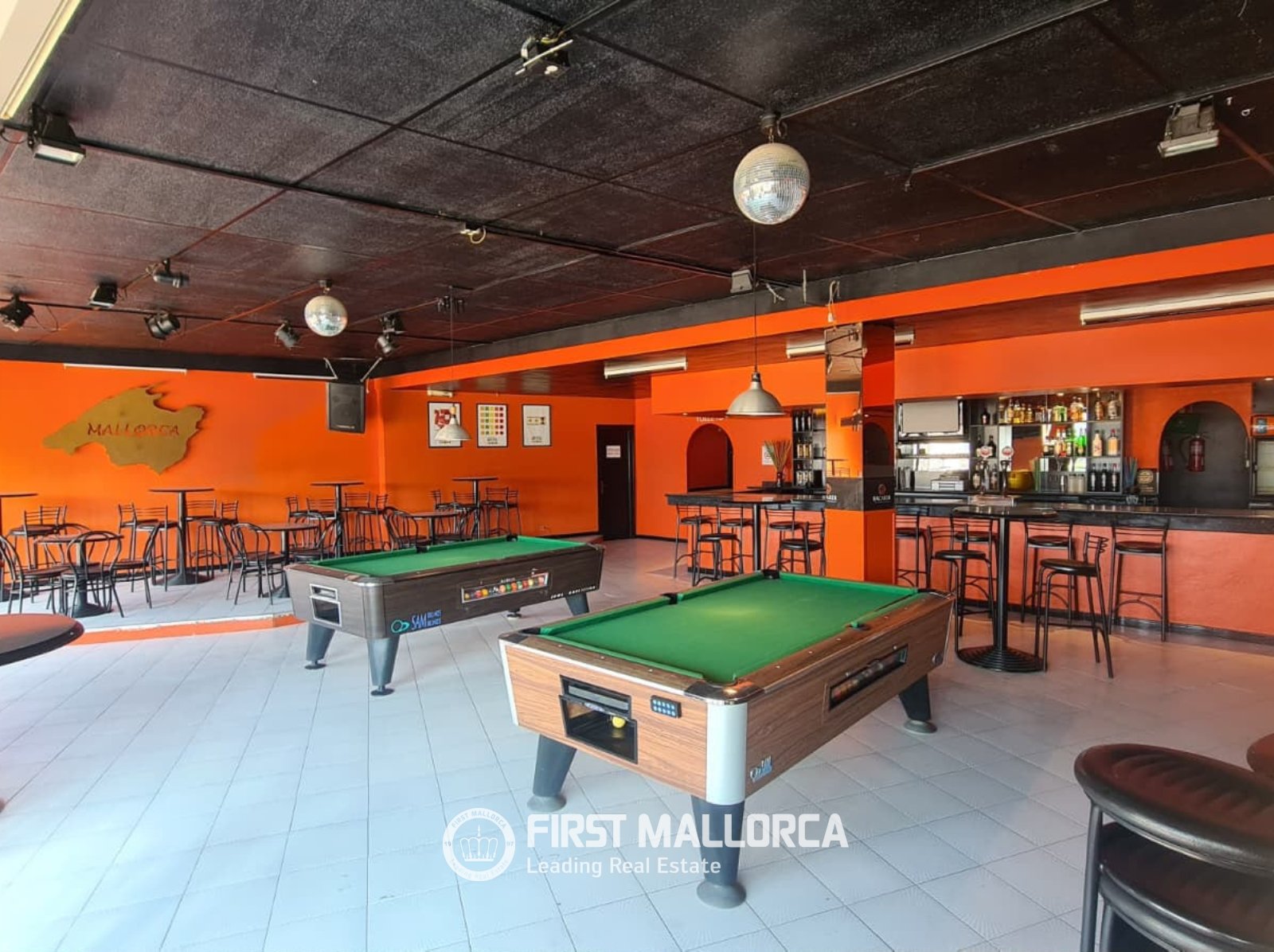Commercial property à Santa Ponsa, Mallorca, Espagne 300 m2 No. 181962