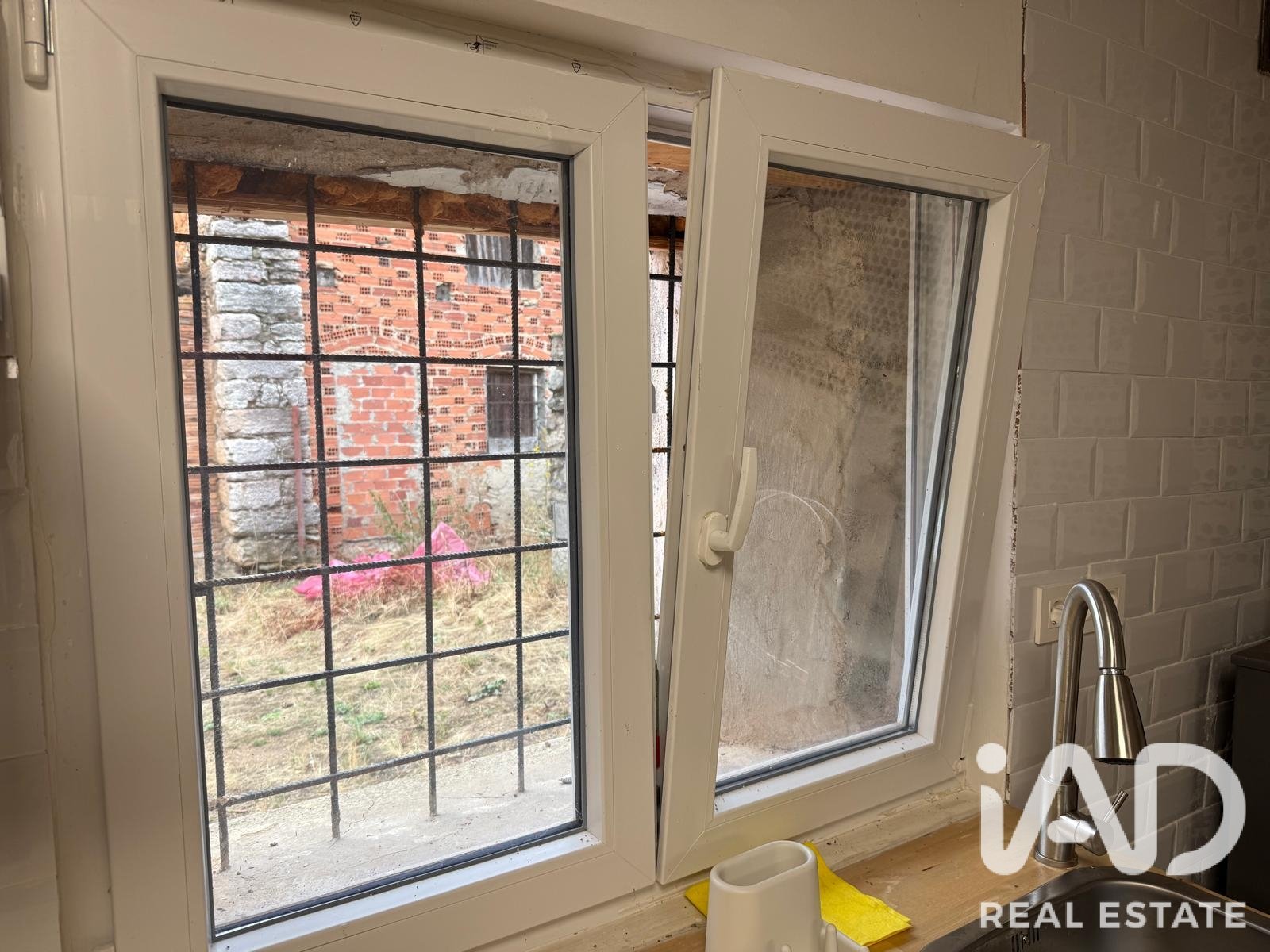 House in Garrafe de Torio, Leon, Spain 1 bedroom, 90 sq.m. No. 195063