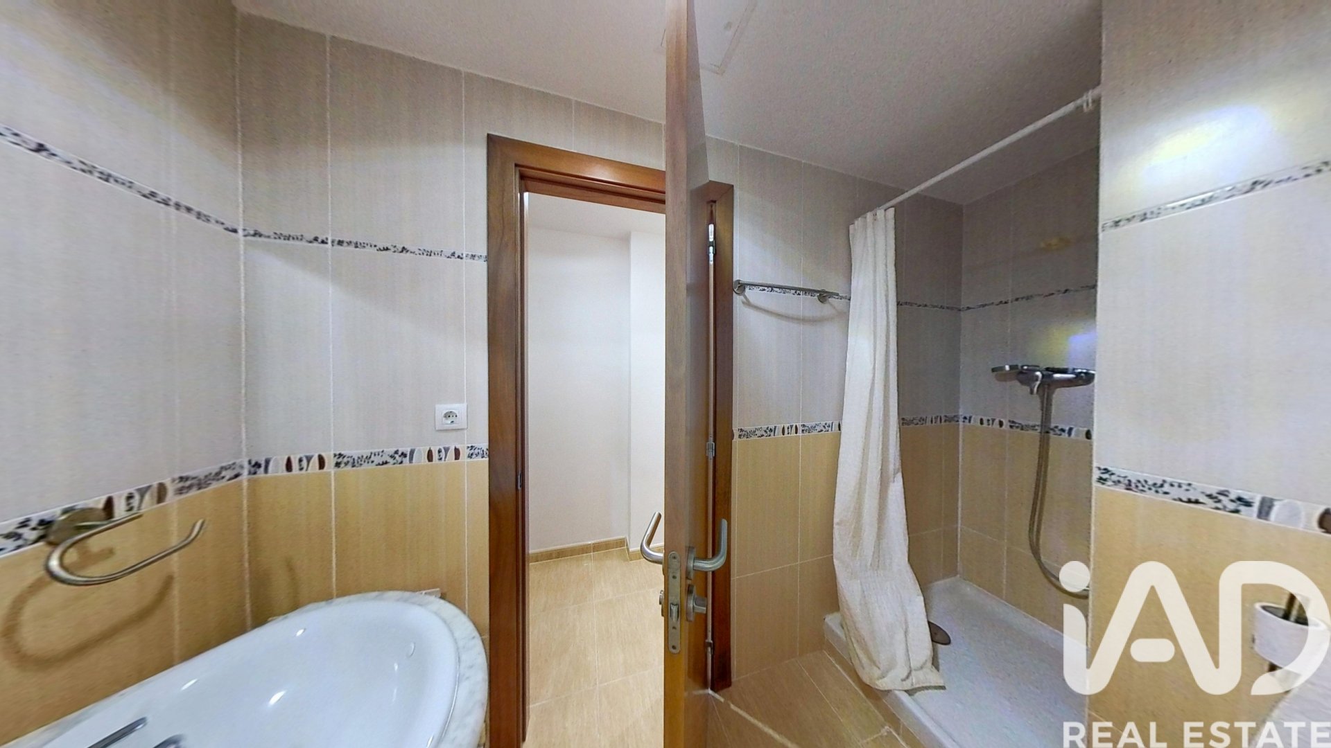 Apartamento en Roda de Berà, Tarragona, España 2 dormitorios, 87 m2 No. 185561