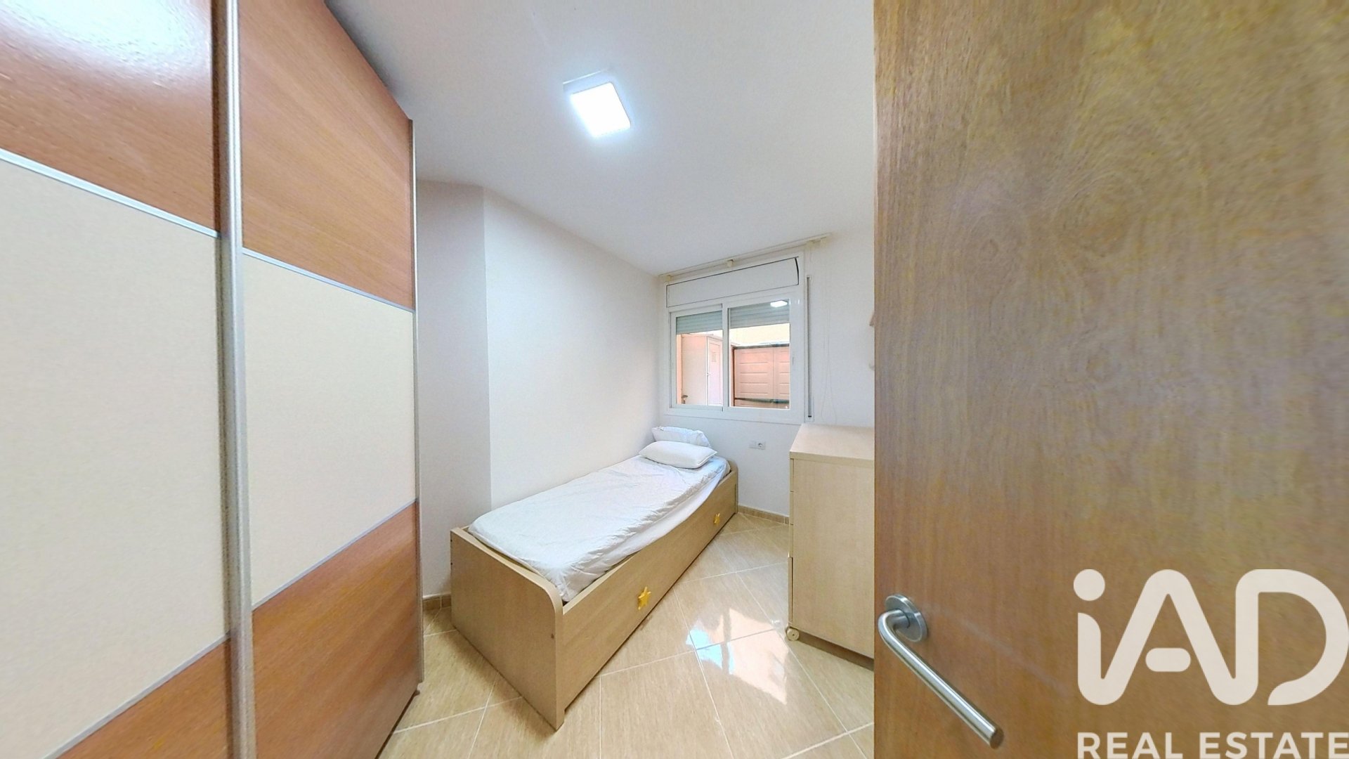 Apartamento en Roda de Berà, Tarragona, España 2 dormitorios, 87 m2 No. 185561