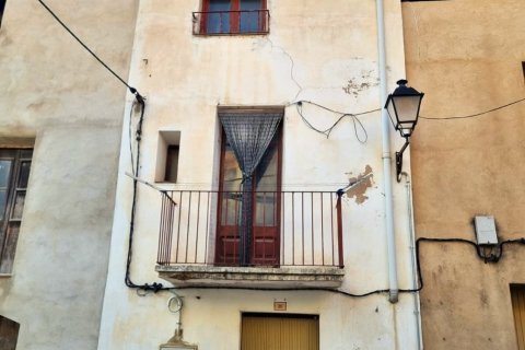 House in El Pinell de Brai, Tarragona, Spain 2 bedrooms, 156 sq.m. No. 185560