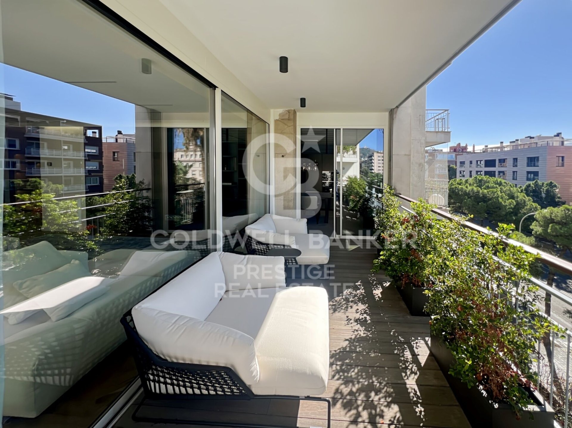 Apartamento en Barcelona, España 4 dormitorios, 350 m2 No. 160225