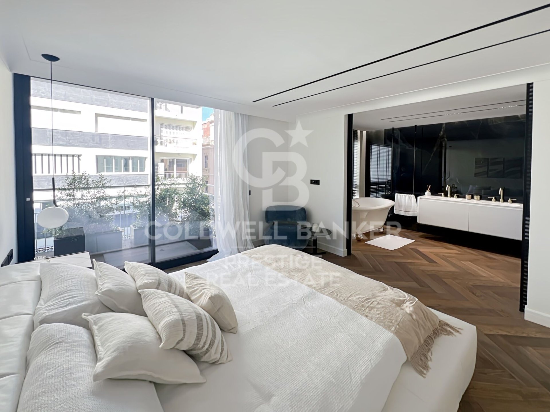 Apartamento en Barcelona, España 4 dormitorios, 350 m2 No. 160225