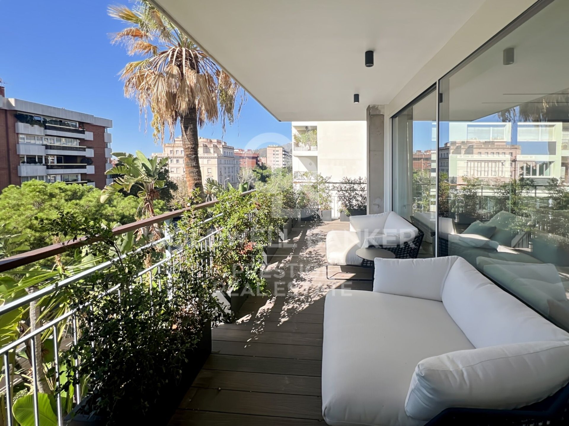 Apartamento en Barcelona, España 4 dormitorios, 350 m2 No. 160225