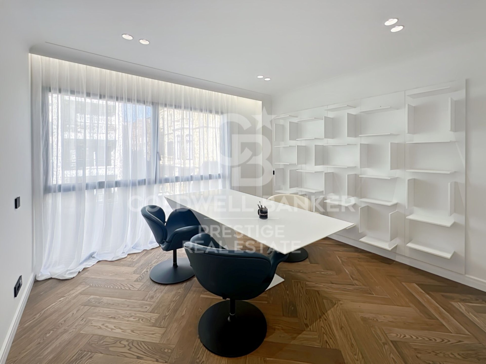 Apartamento en Barcelona, España 4 dormitorios, 350 m2 No. 160225