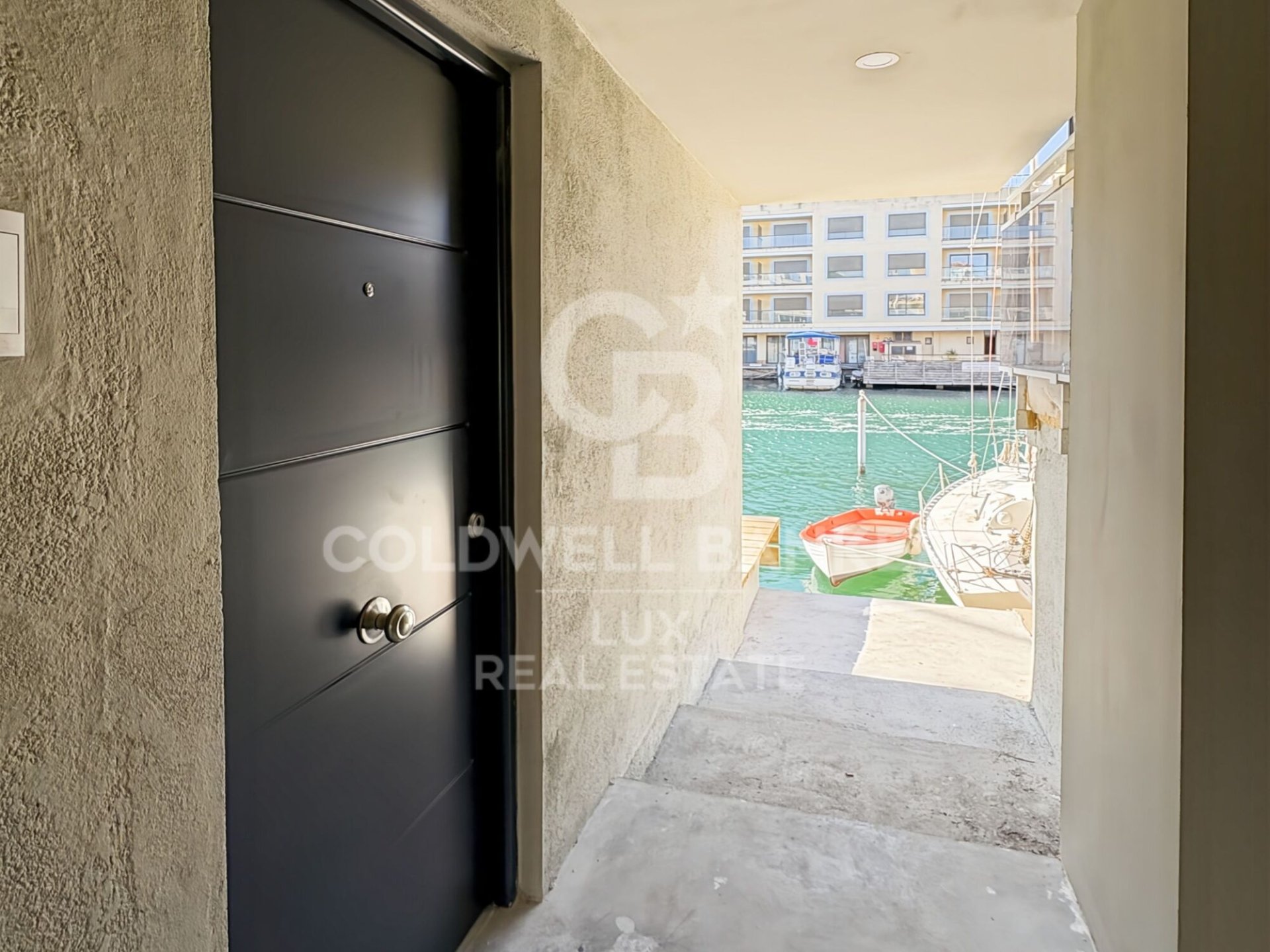 Hus i Empuriabrava, Girona, Spanien 3 sovrum, 172 kvm. Nr. 160227