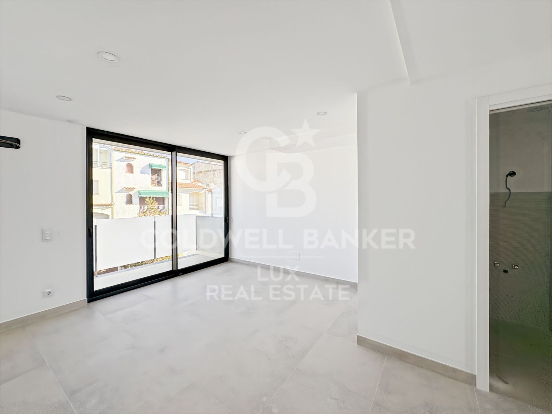 Hus i Empuriabrava, Girona, Spanien 3 sovrum, 172 kvm. Nr. 160227