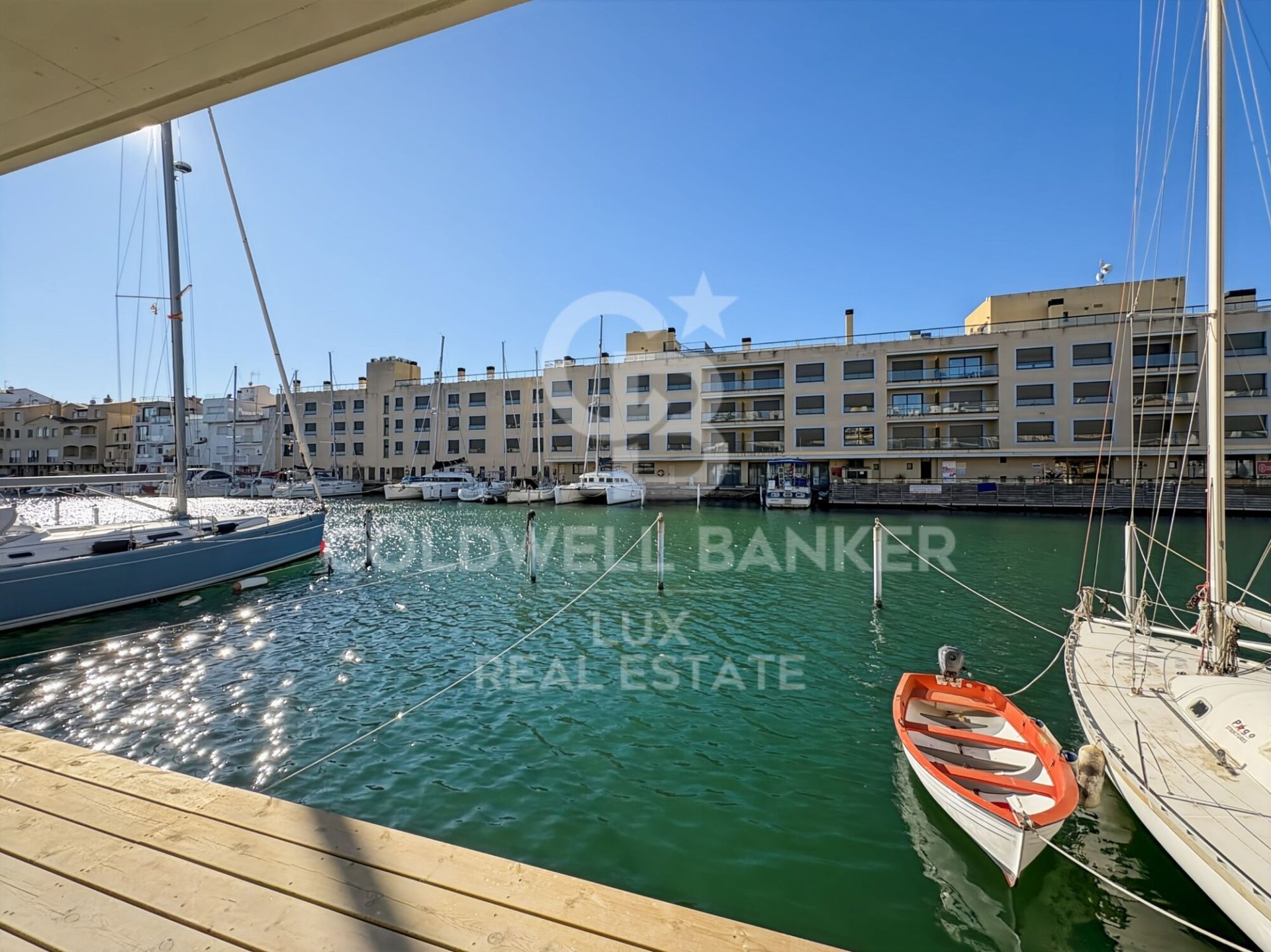 Hus i Empuriabrava, Girona, Spanien 3 sovrum, 172 kvm. Nr. 160227
