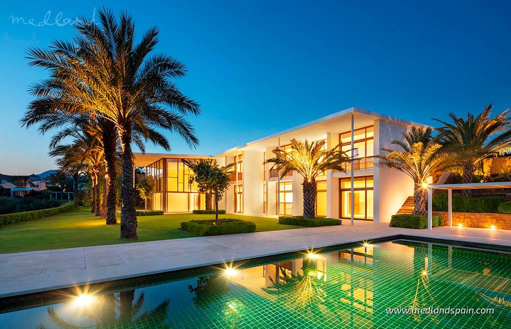 Villa i Casares, Malaga, Spanien 6 sovrum, 795 kvm. Nr. 149342