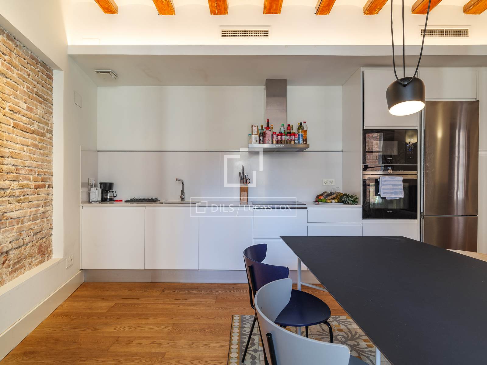 Dzīvoklis Barcelona, Spānijā 2 istabas, 84 m2 Nr. 150855