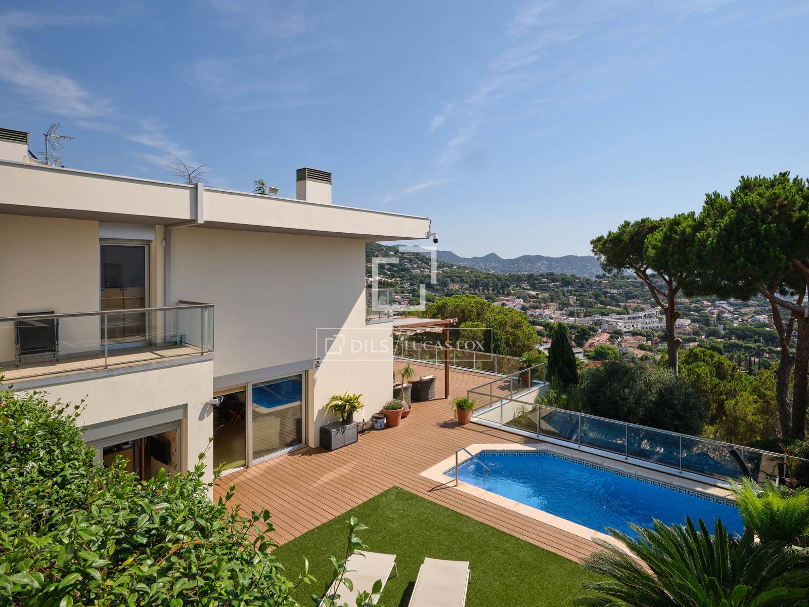 Villa a Premia De Dalt, Barcelona, Spagna 4 camere da letto, 460 mq. N° 150854