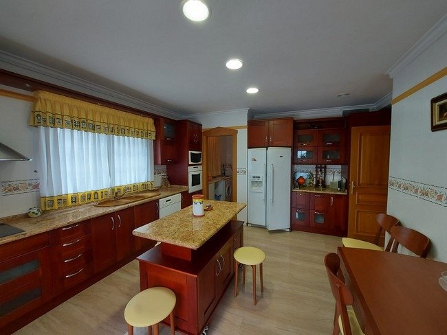 Villa in La Veleta, Alicante, Spain 5 bedrooms, 600 sq.m. No. 165088