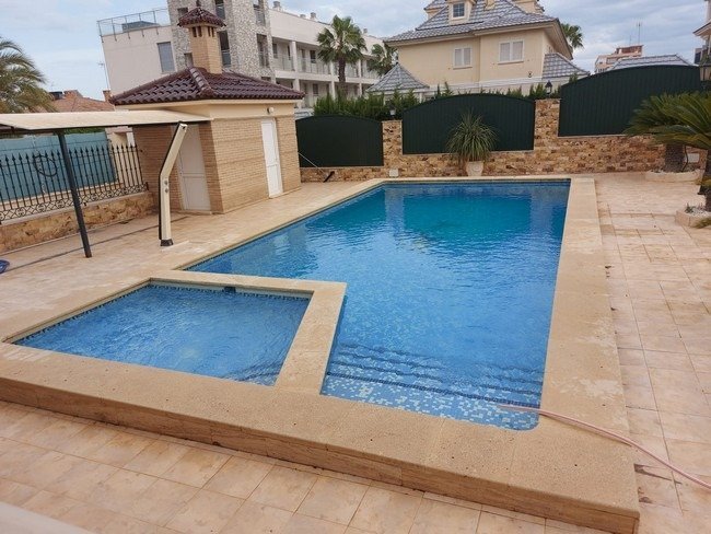 Villa in La Veleta, Alicante, Spain 5 bedrooms, 600 sq.m. No. 165088
