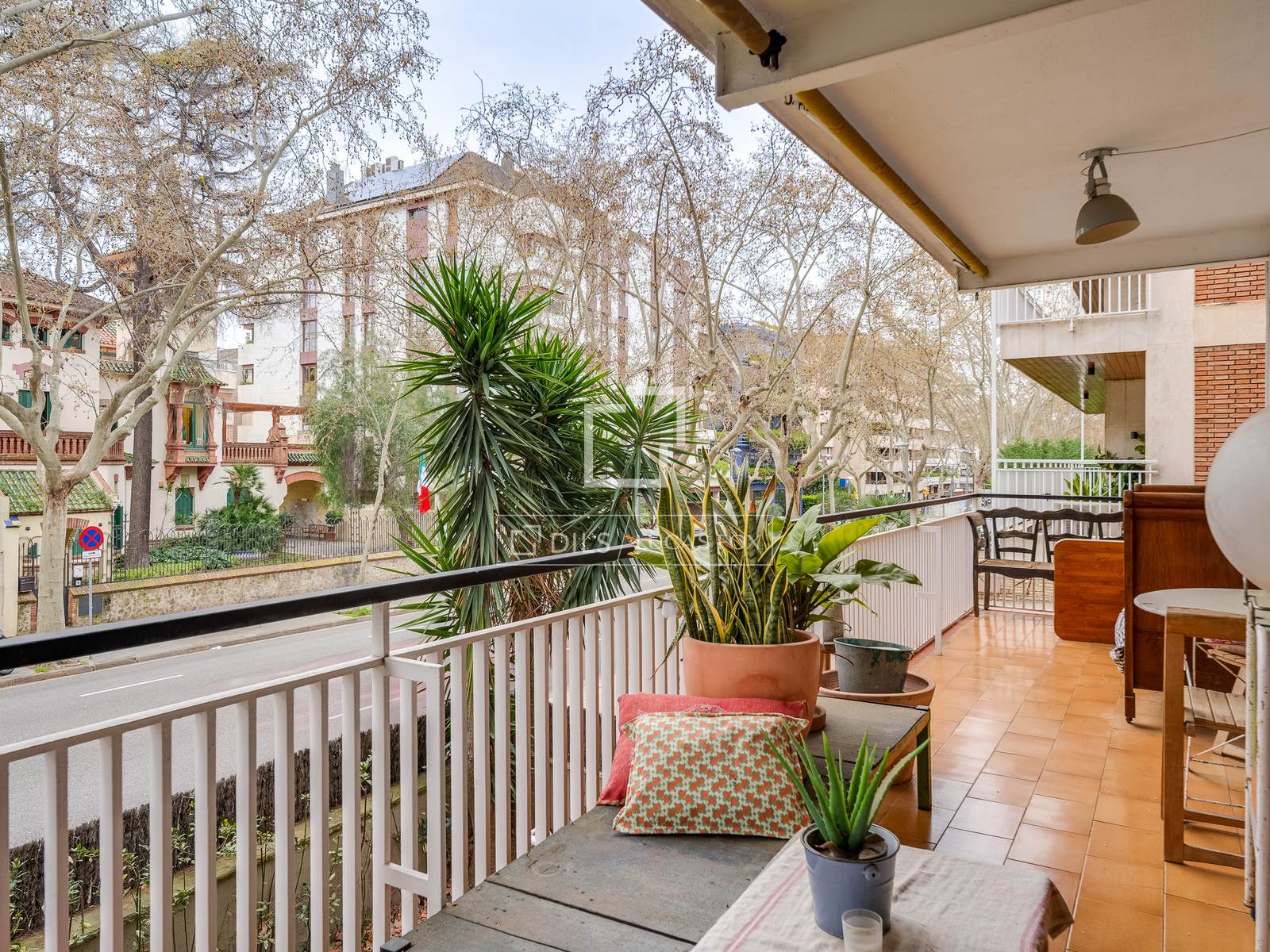 Huoneisto Barcelona, Espanja 4 makuuhuonetta, 180 m2 No. 166800
