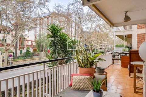 Wohnung in Barcelona, Spanien 4 Schlafzimmer, 180 m2 Nr. 166800