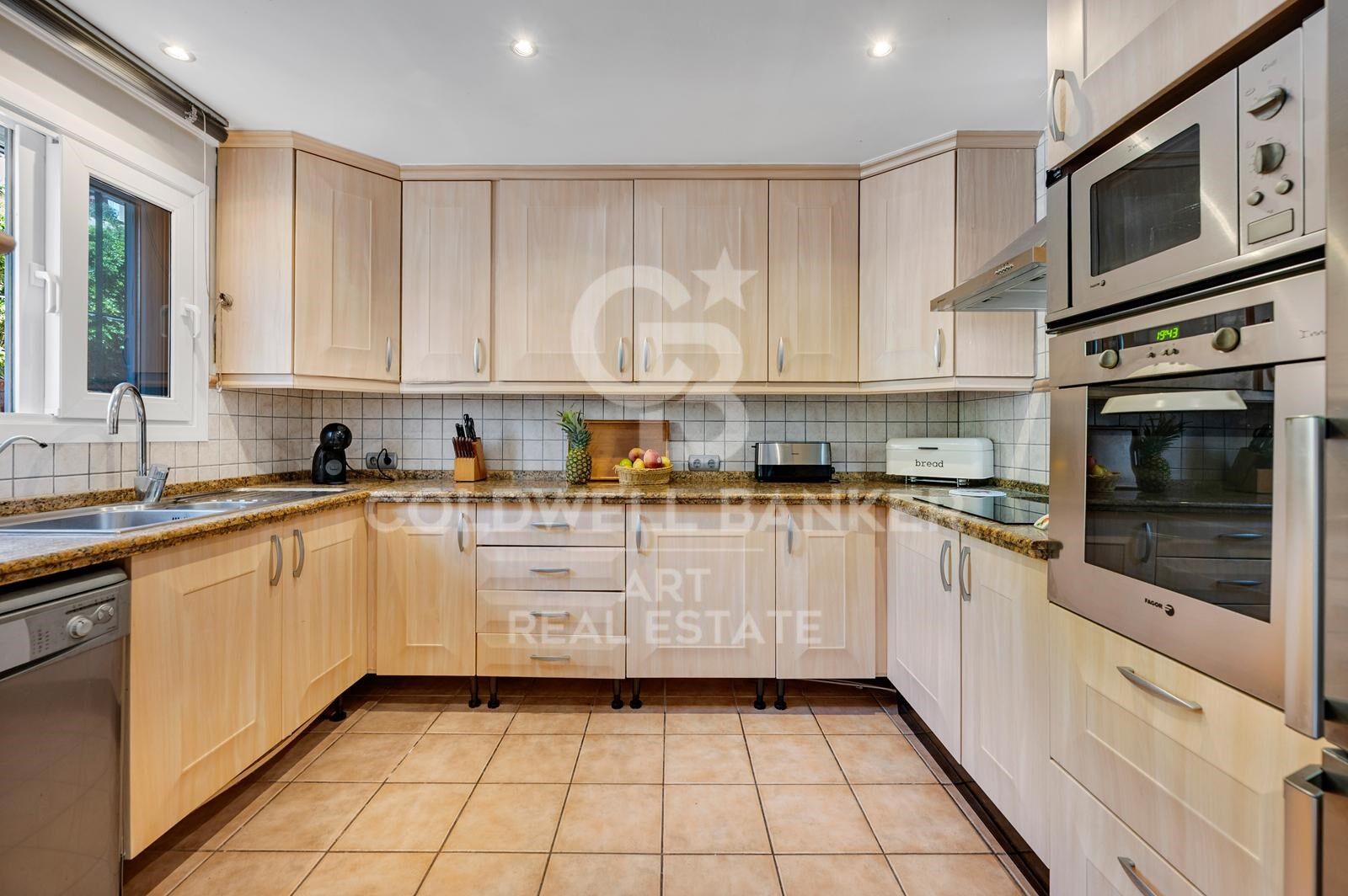Radhus i Marbella, Malaga, Spanien 4 sovrum, 163 kvm. Nr. 157565