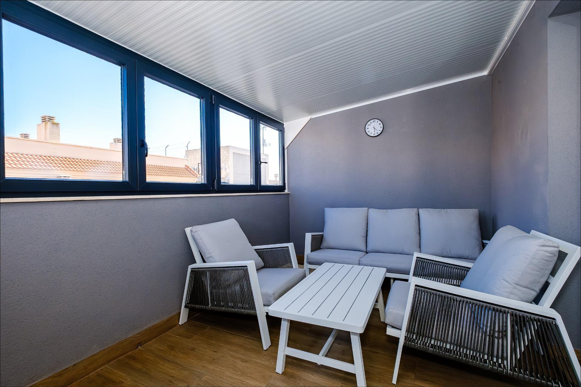 Apartamento en Torrevieja, Alicante, España 4 dormitorios,  No. 189676