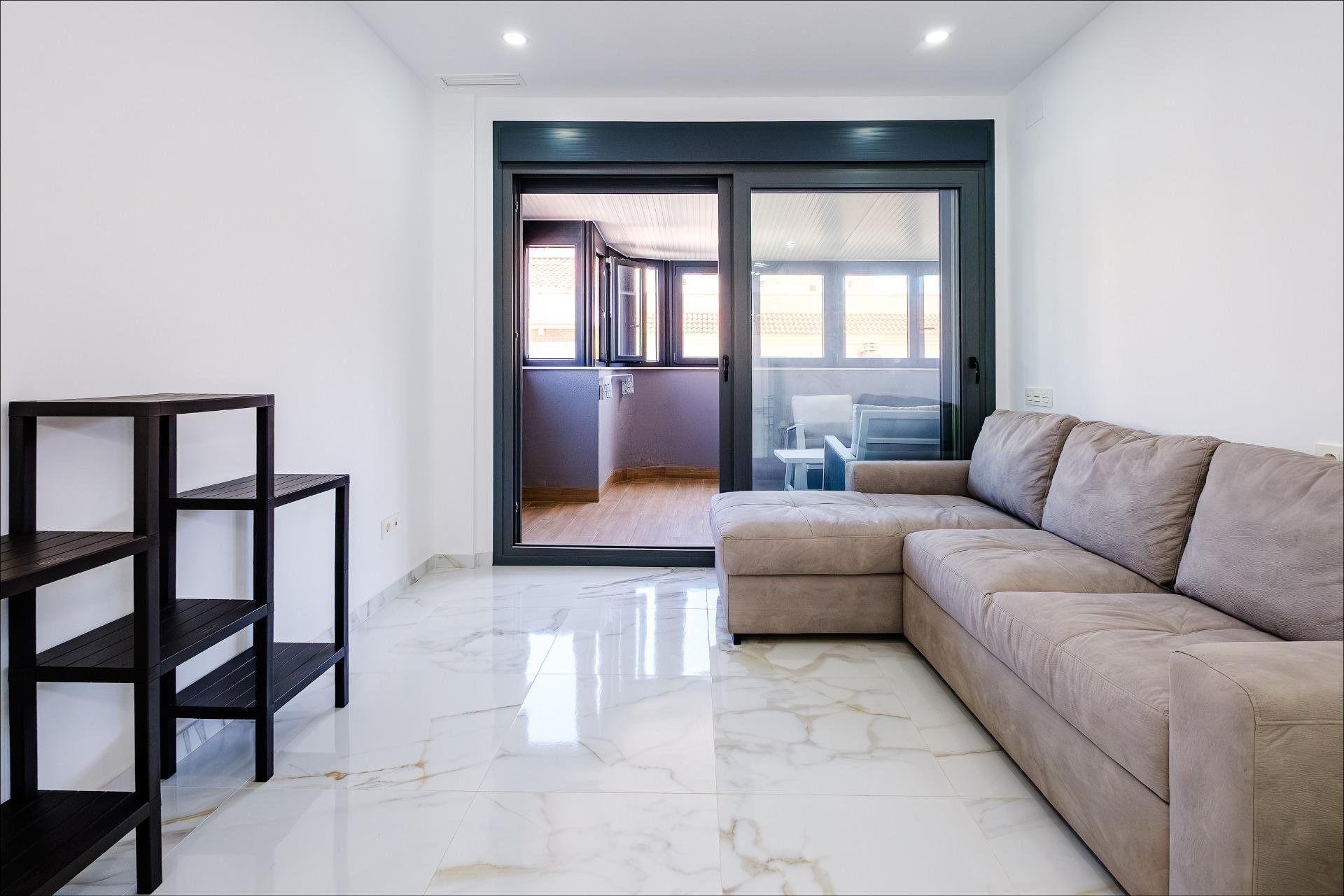 Apartamento en Torrevieja, Alicante, España 4 dormitorios,  No. 189676