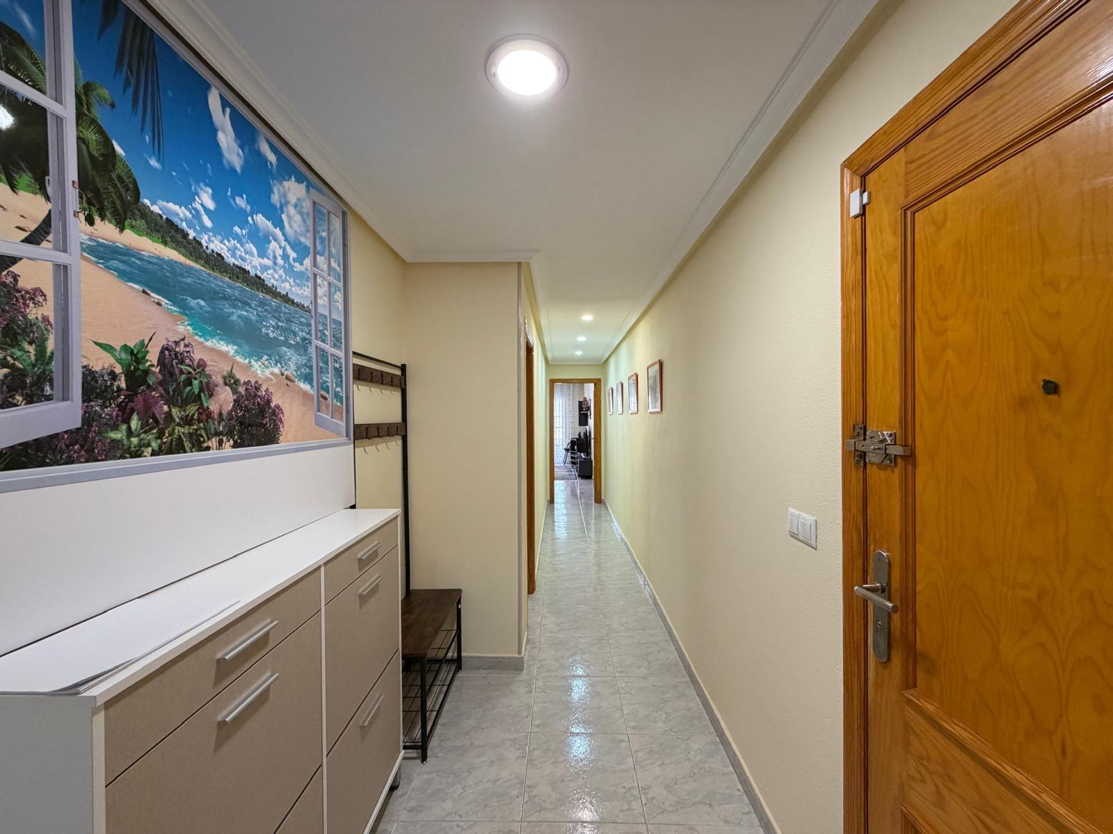 Appartamento a Torrevieja, Alicante, Spagna 3 camere da letto, 107 mq. N° 189670