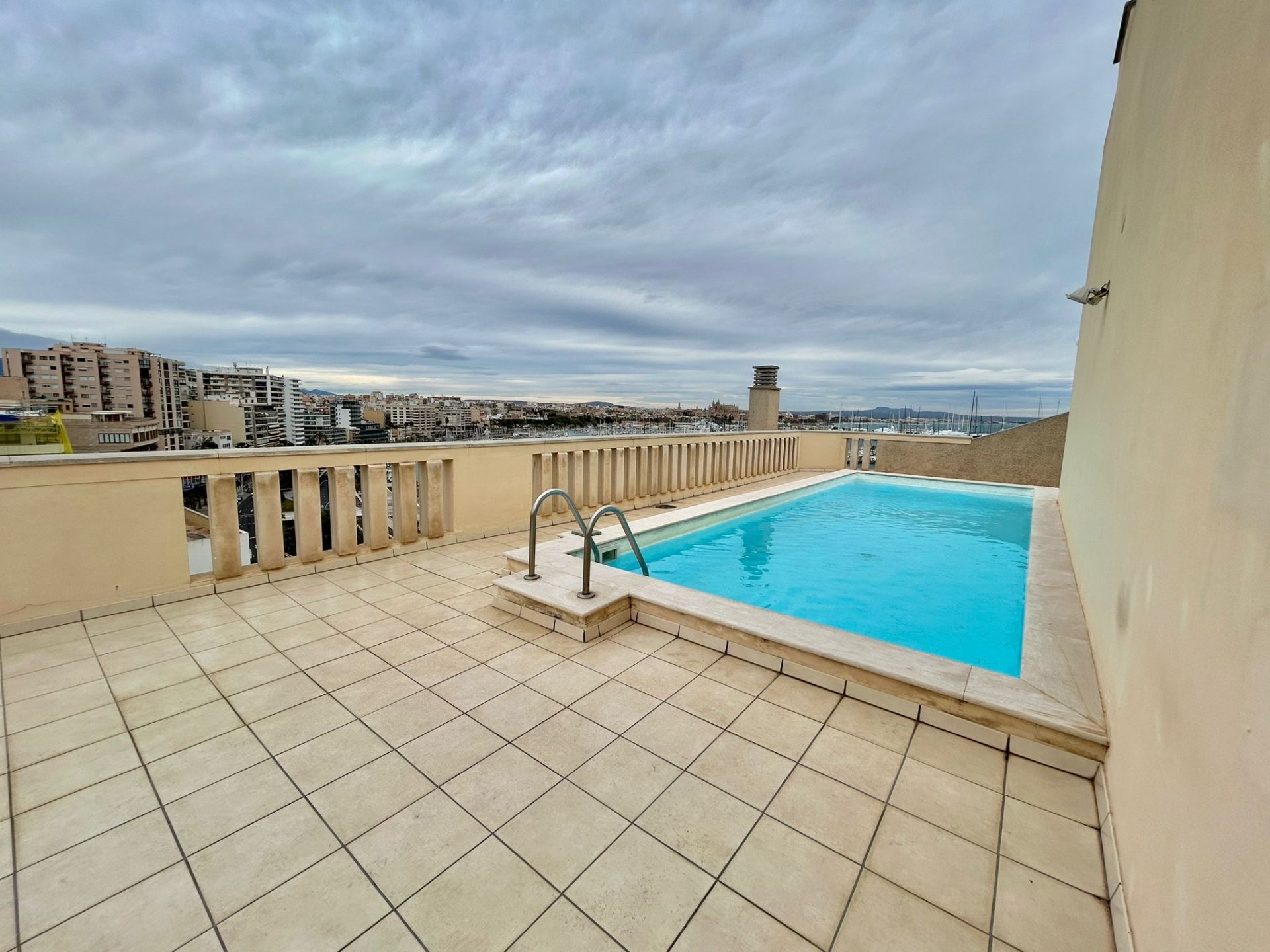 Apartment in Palma de Majorca, Mallorca, Spain 2 bedrooms, 73 sq.m. No. 194968