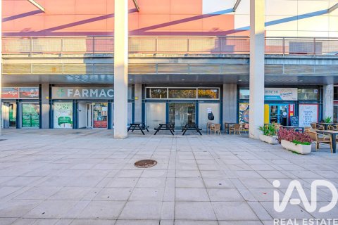 Commercial property à Rivas-Vaciamadrid, Madrid, Espagne 1 chambre, 193 m2 No. 188487