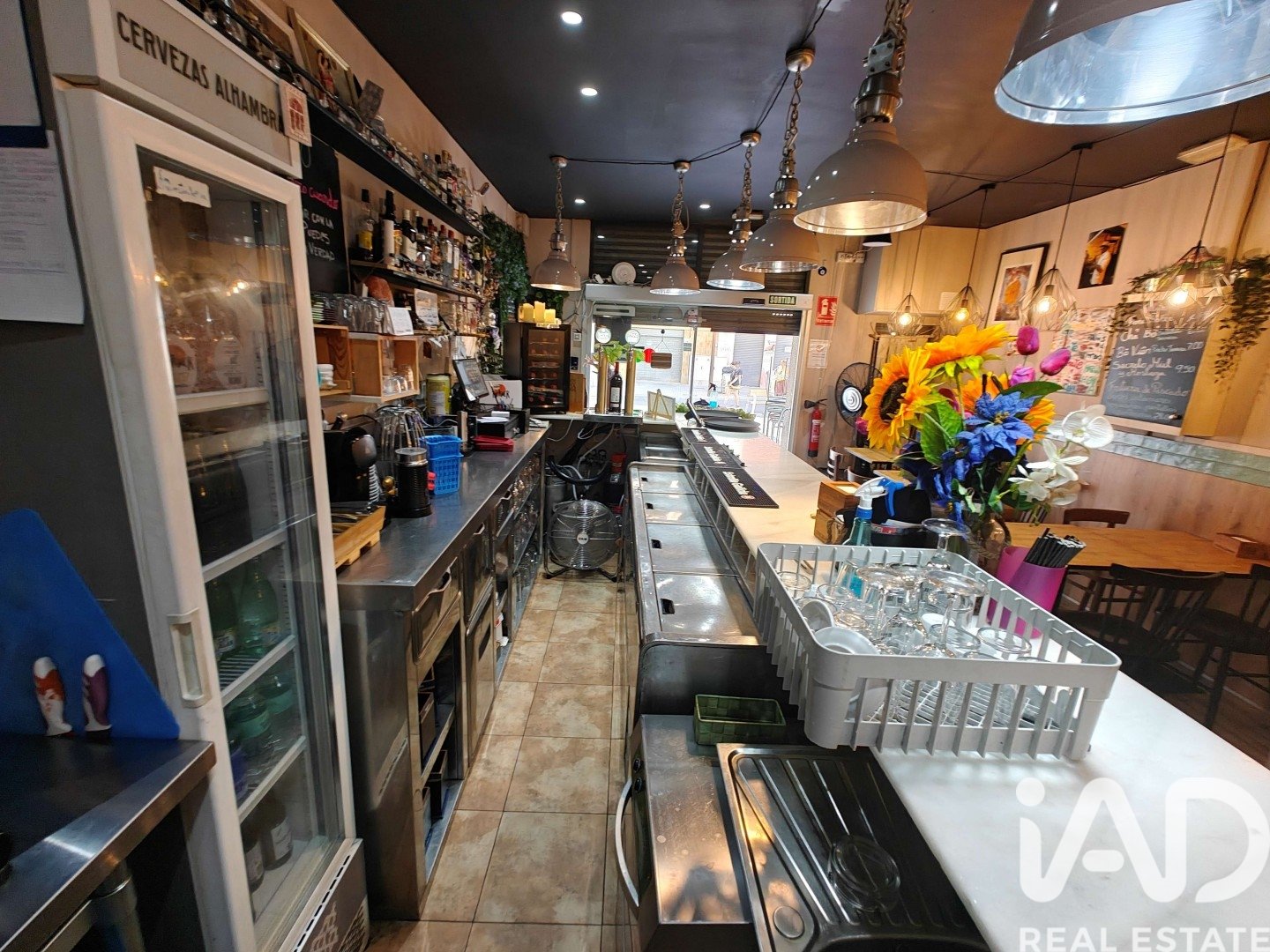 Bar en Cerdanyola del Vallès, Barcelona, España 66 m2 No. 188489