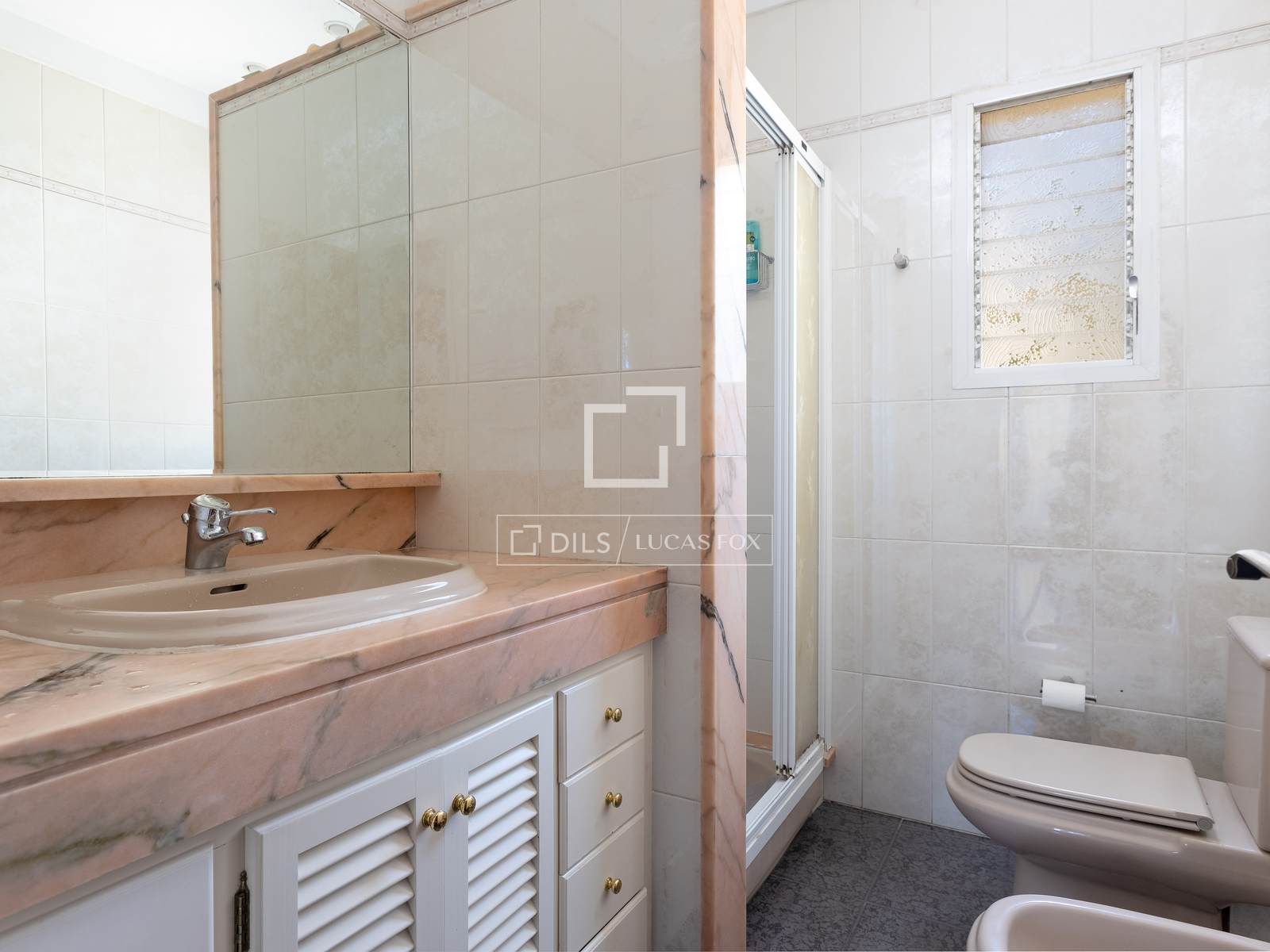 Villa i Cabrils, Barcelona, Spanien 4 sovrum, 226 kvm. Nr. 192575