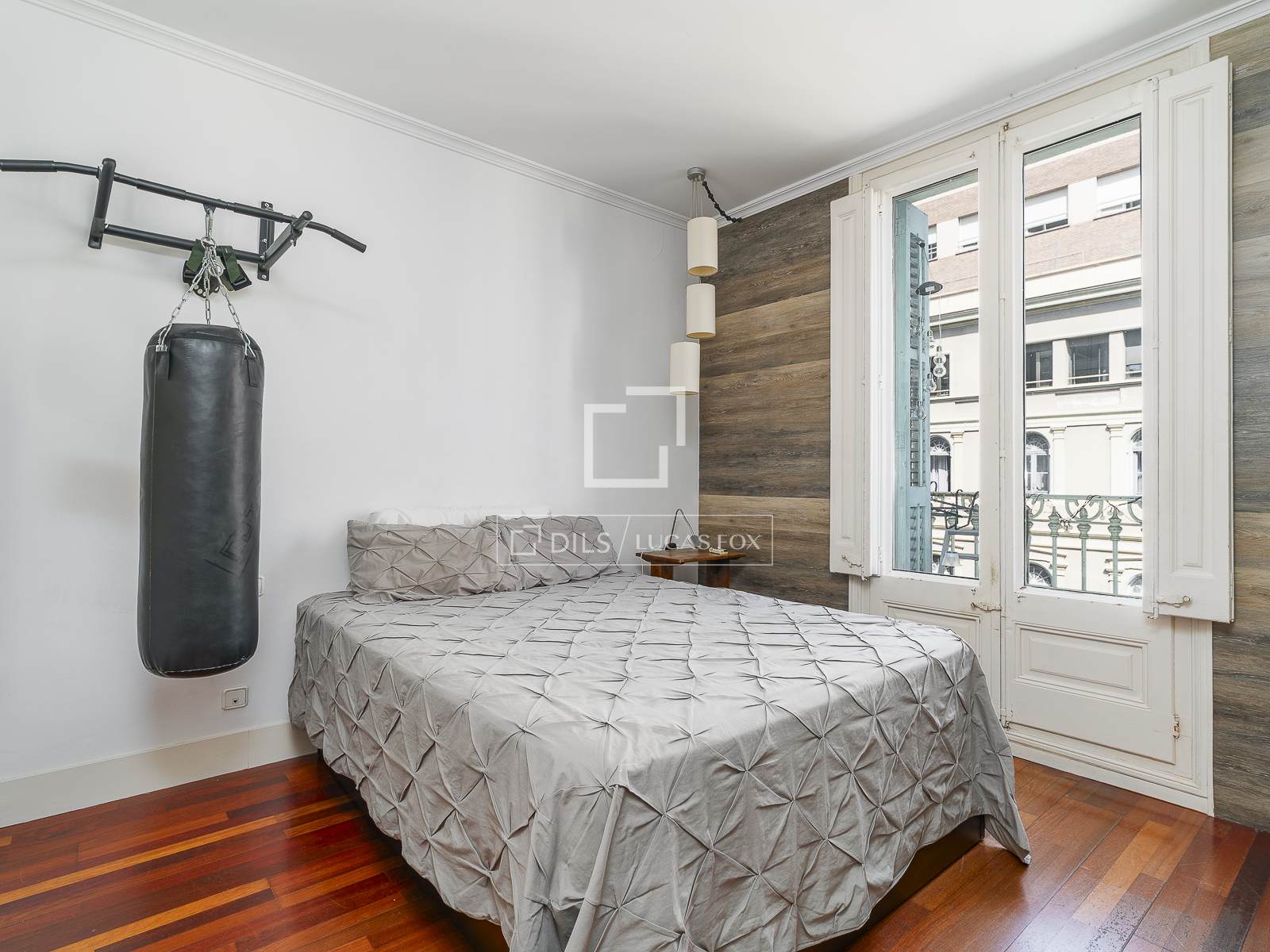 Apartment in Barcelona, Spain 3 bedrooms, 141 sq.m. No. 192574