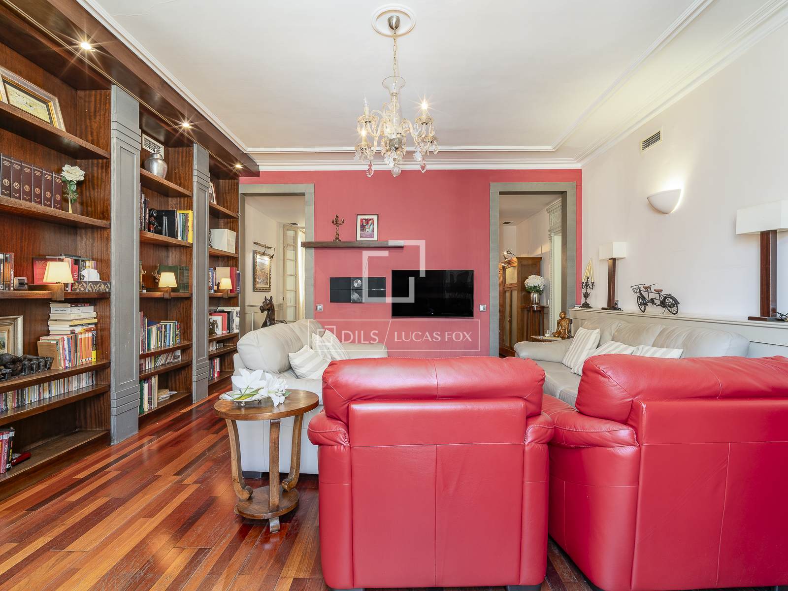 Apartment in Barcelona, Spain 3 bedrooms, 141 sq.m. No. 192574