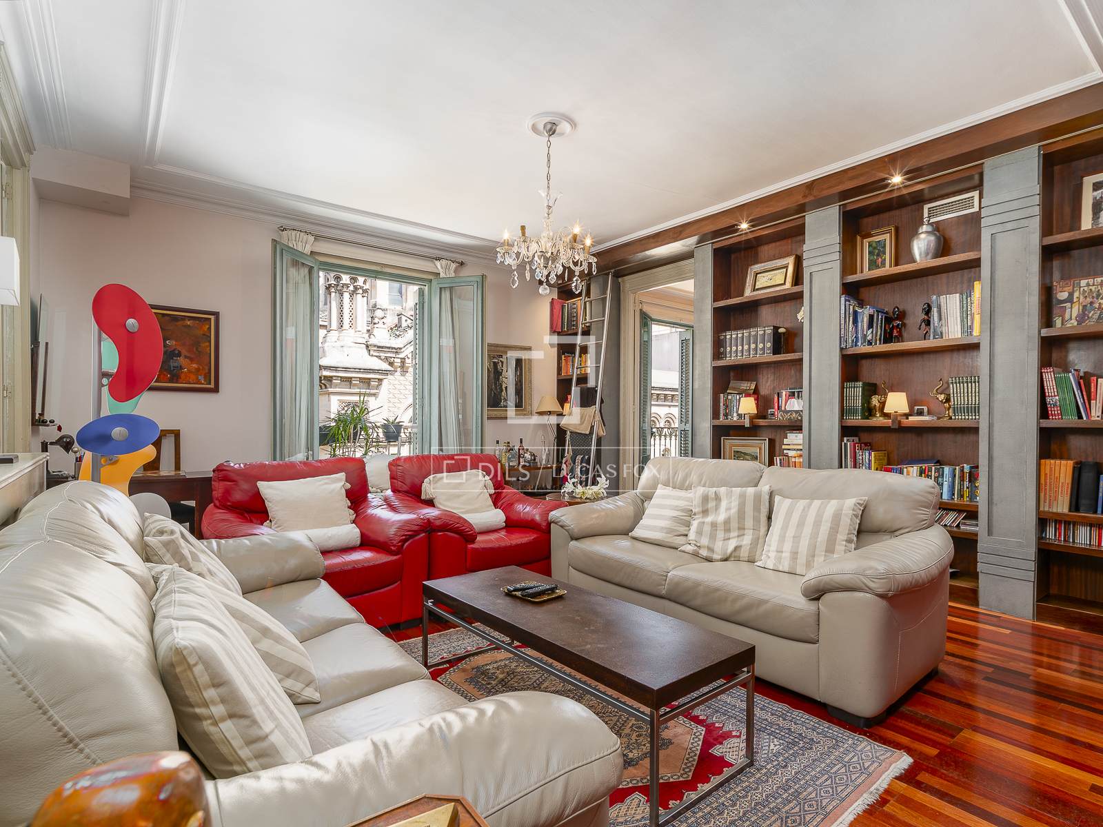 Apartment in Barcelona, Spain 3 bedrooms, 141 sq.m. No. 192574