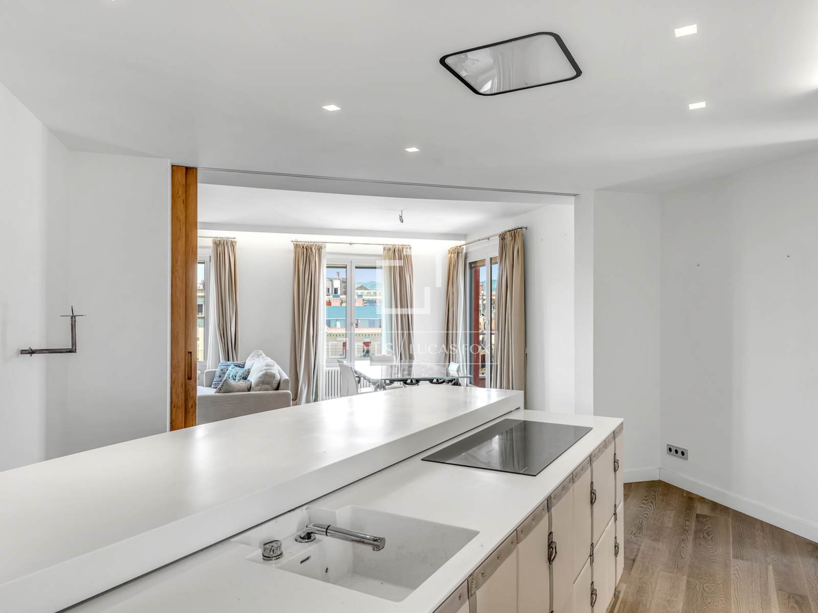 Penthouse in Barcelona, Spain 2 bedrooms, 91 sq.m. No. 192580