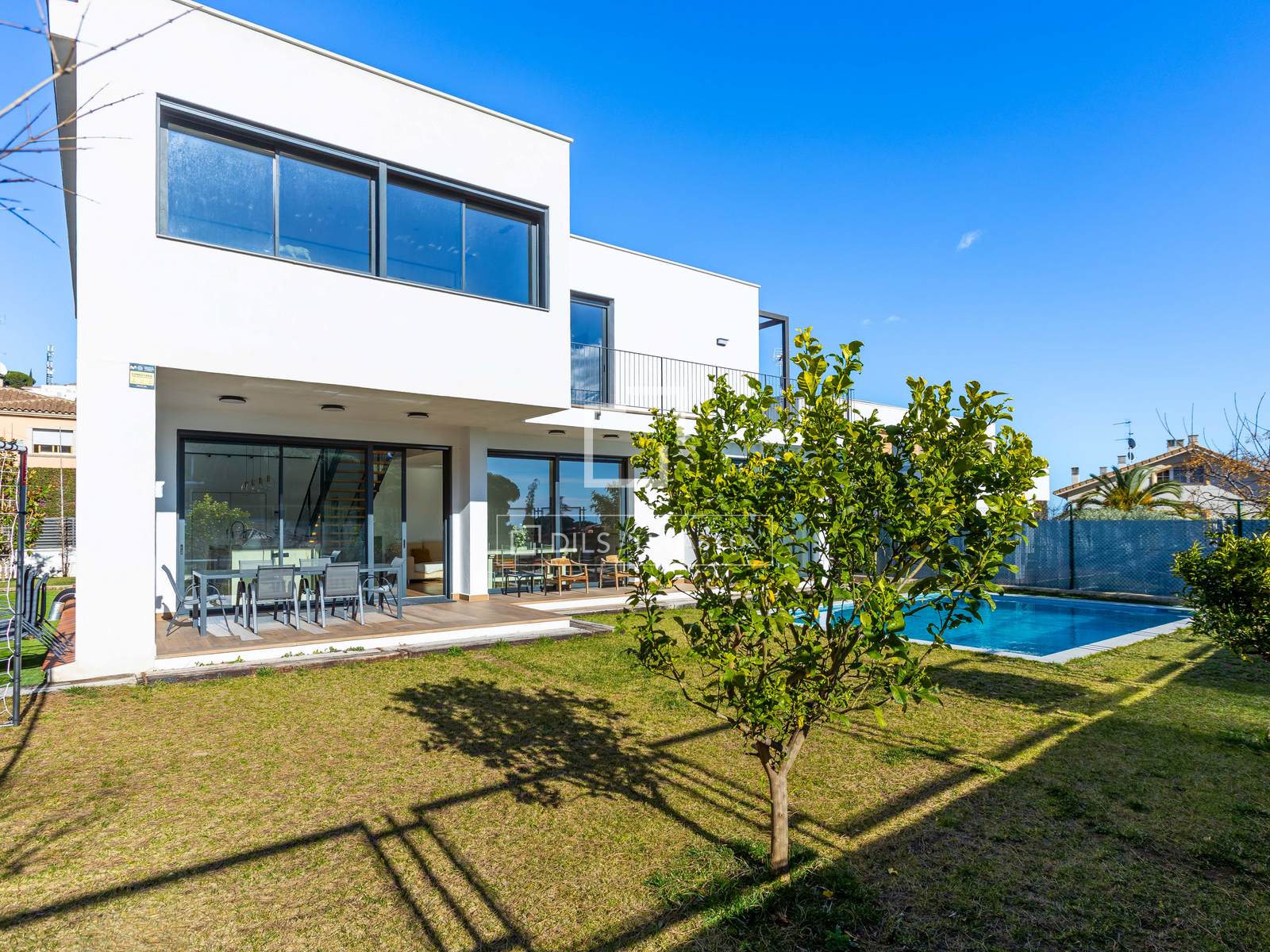 Villa in Premia De Dalt, Barcelona, Spain 6 bedrooms, 382 sq.m. No. 160814