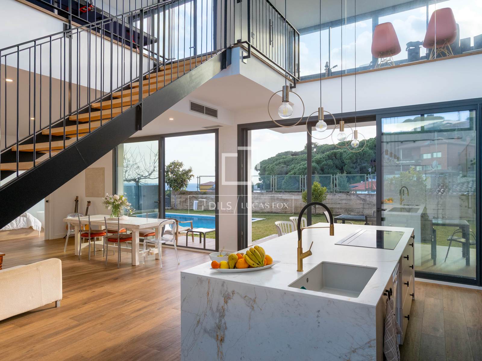 Villa in Premia De Dalt, Barcelona, Spain 6 bedrooms, 382 sq.m. No. 160814