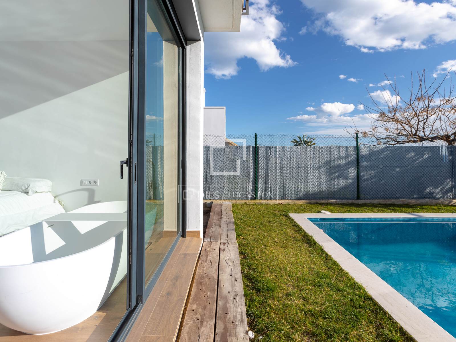 Villa in Premia De Dalt, Barcelona, Spain 6 bedrooms, 382 sq.m. No. 160814