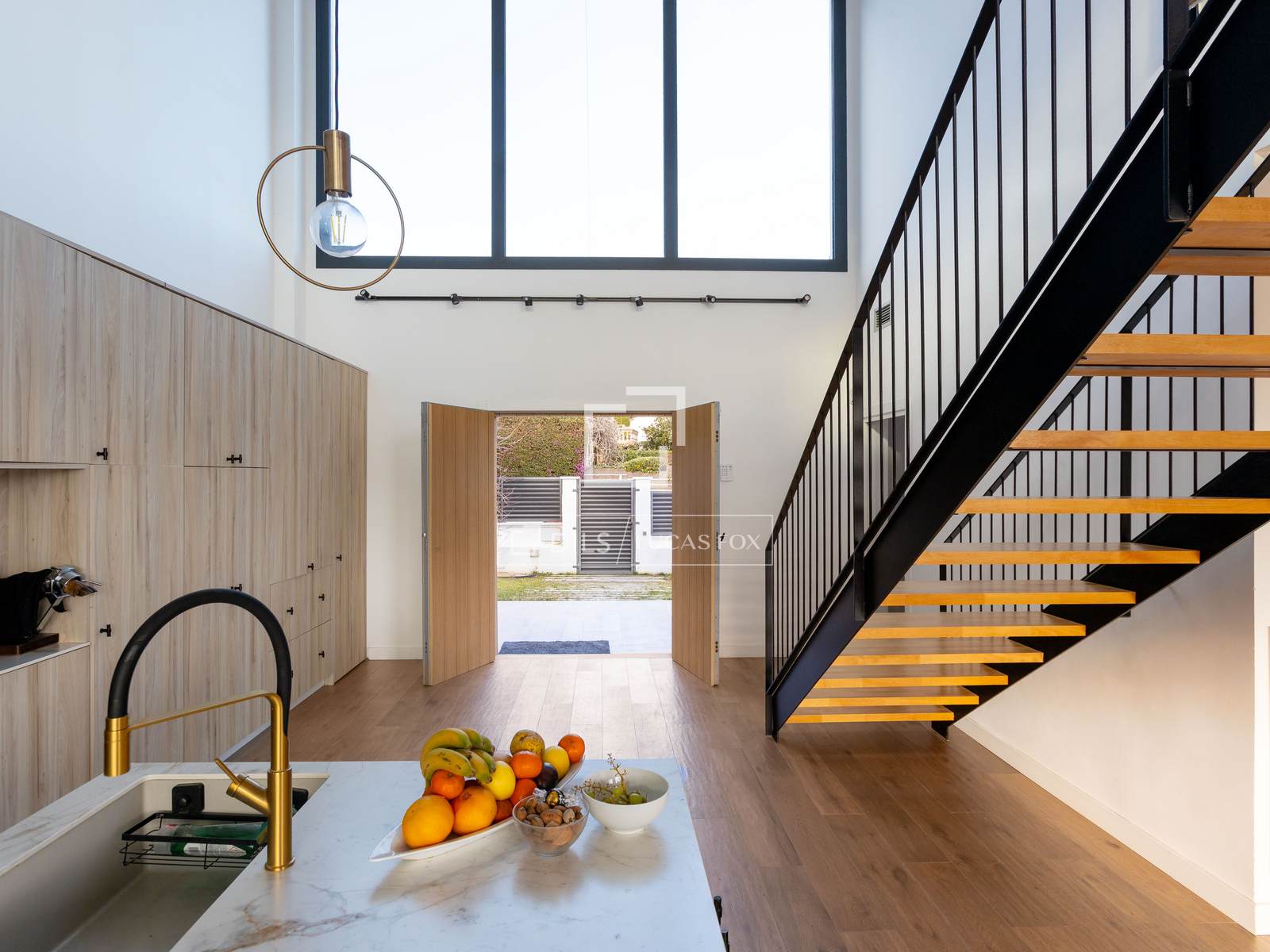 Villa in Premia De Dalt, Barcelona, Spain 6 bedrooms, 382 sq.m. No. 160814