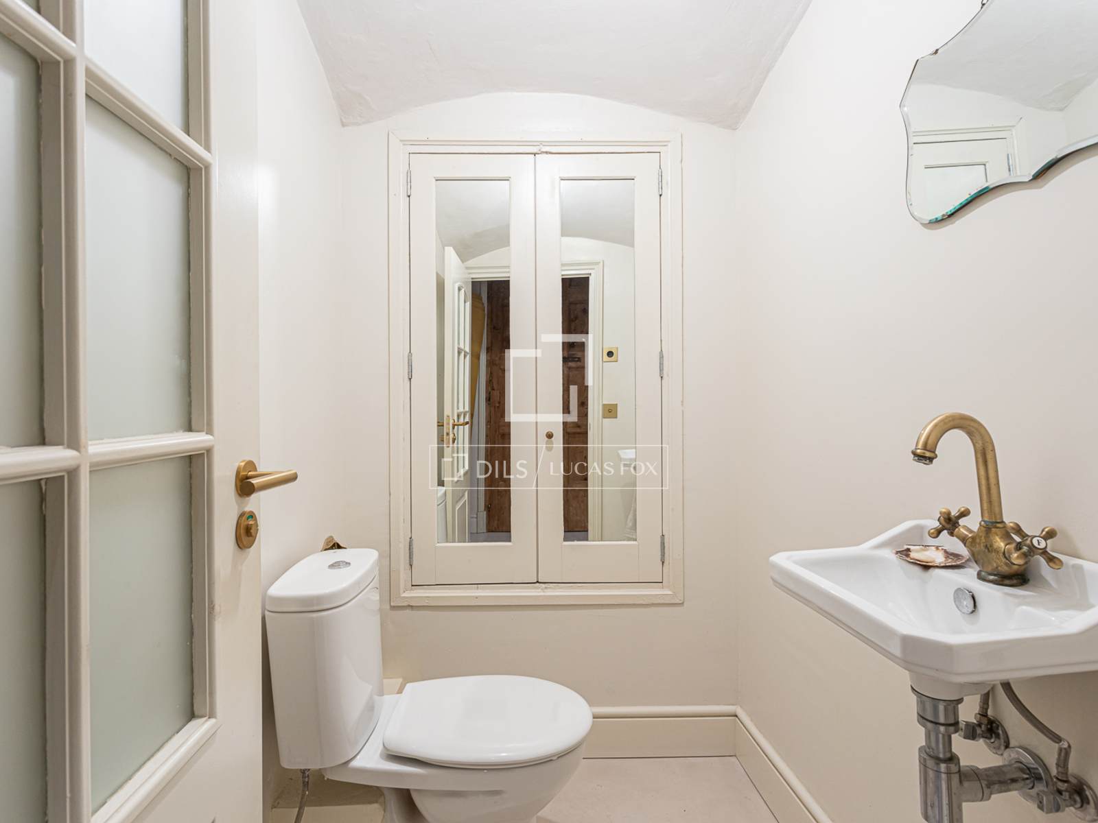 Apartamento en Barcelona, España 3 dormitorios, 178 m2 No. 160811