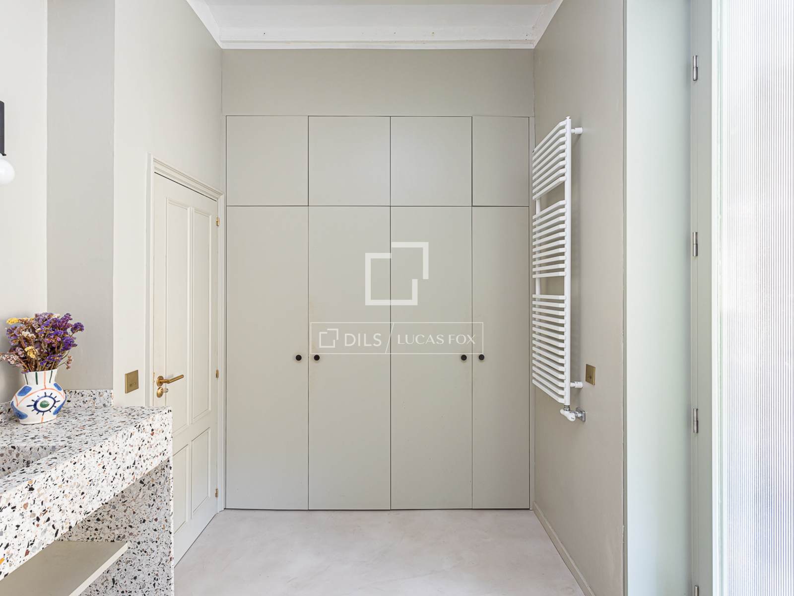 Apartamento en Barcelona, España 3 dormitorios, 178 m2 No. 160811