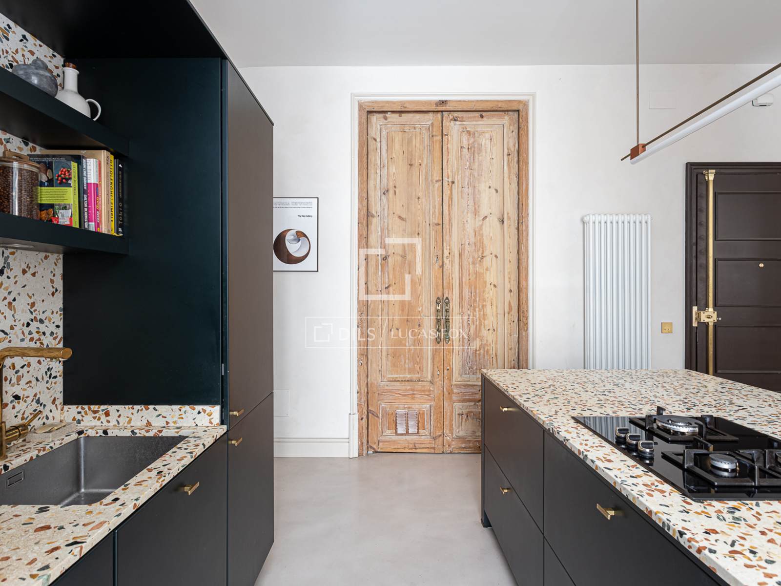 Apartamento en Barcelona, España 3 dormitorios, 178 m2 No. 160811