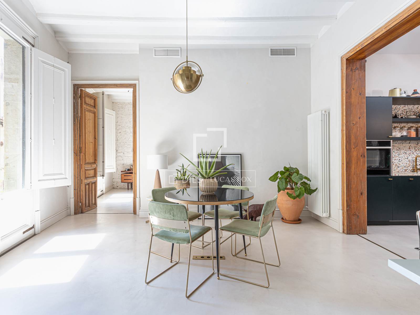 Apartamento en Barcelona, España 3 dormitorios, 178 m2 No. 160811
